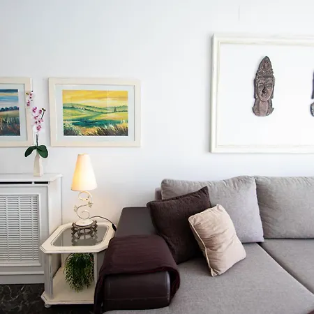 Luna Apartment